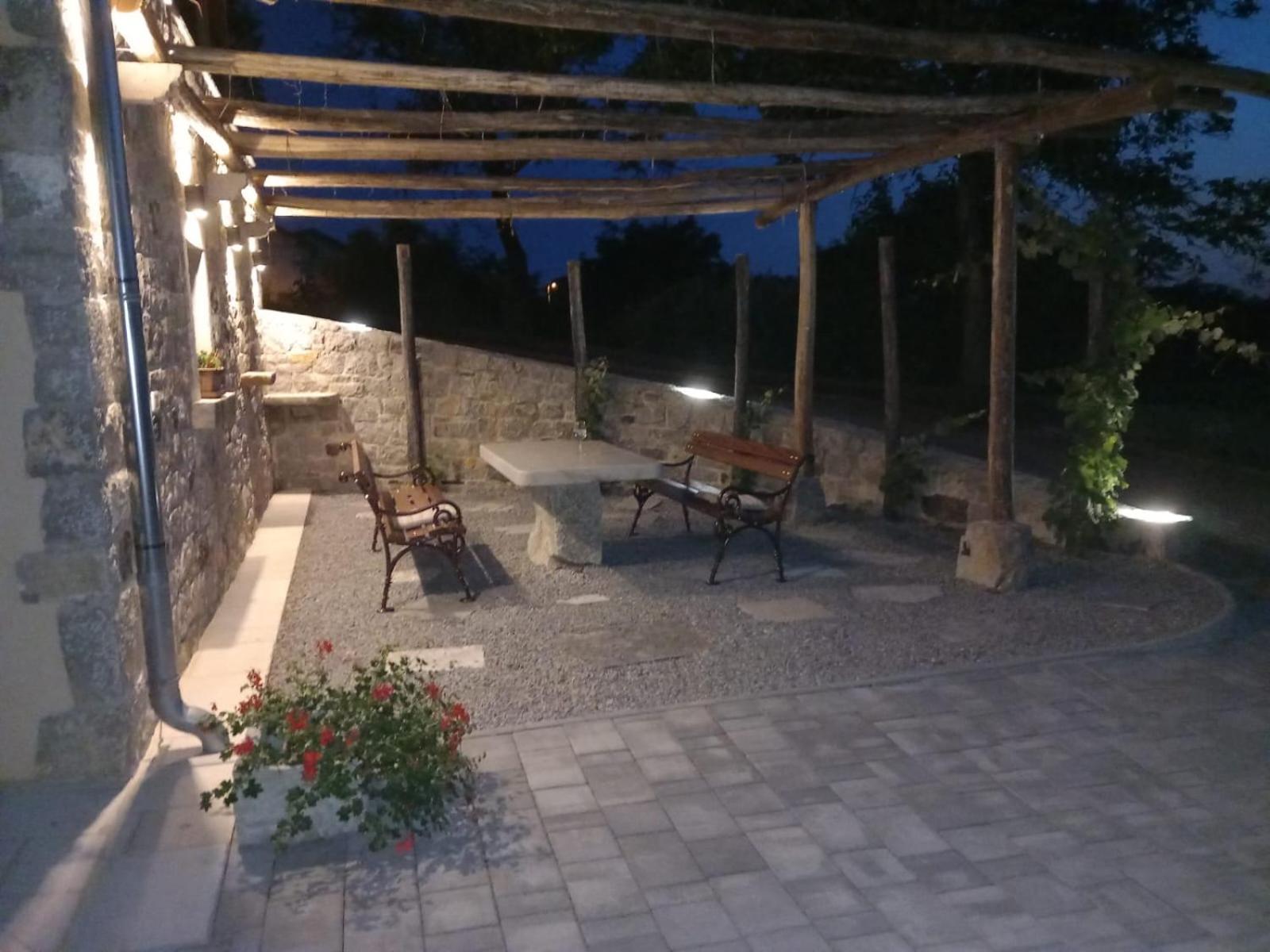 G House Hotell Dutovlje Exteriör bild
